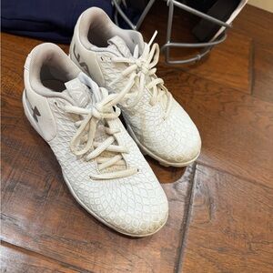 Under Armour Girls Cleats in White